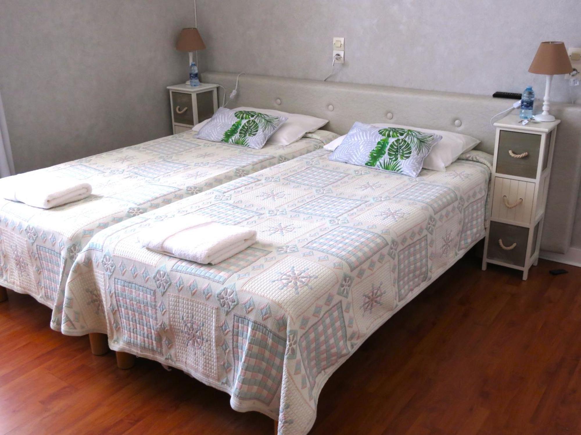 Hotel Au Petit Bearn ซาลีส์-เดอ-เบอาร์น ภายนอก รูปภาพ