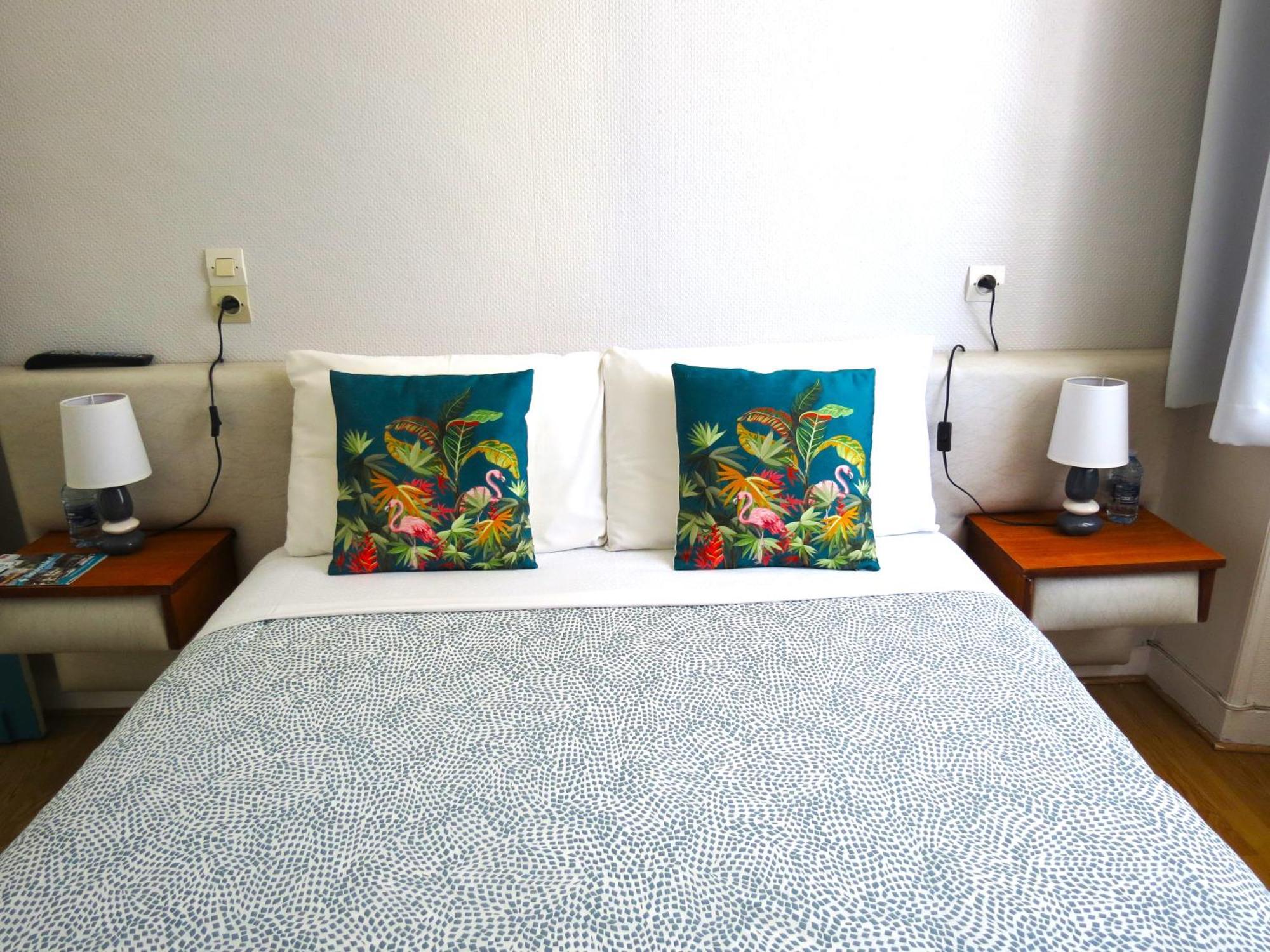 Hotel Au Petit Bearn ซาลีส์-เดอ-เบอาร์น ภายนอก รูปภาพ