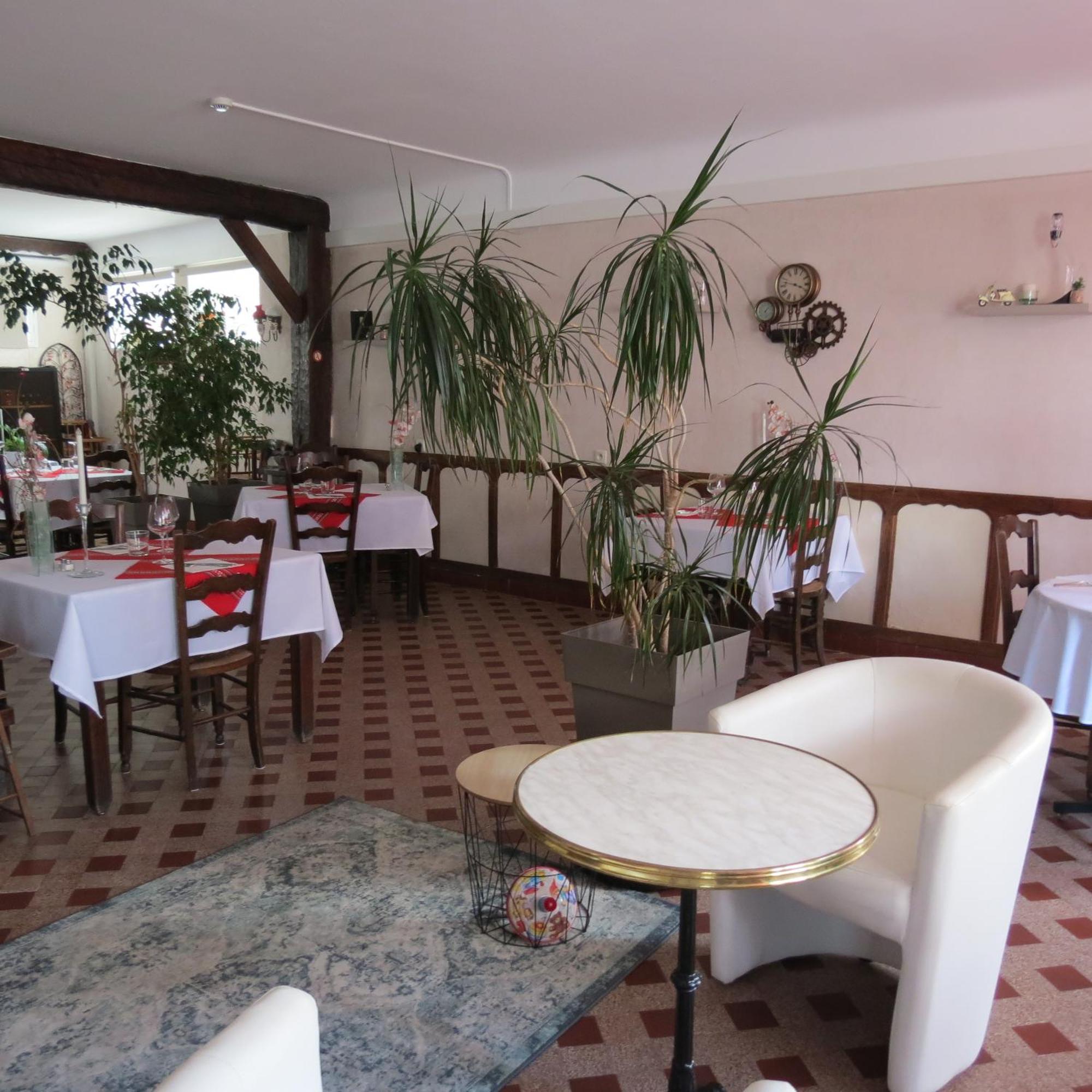 Hotel Au Petit Bearn ซาลีส์-เดอ-เบอาร์น ภายนอก รูปภาพ